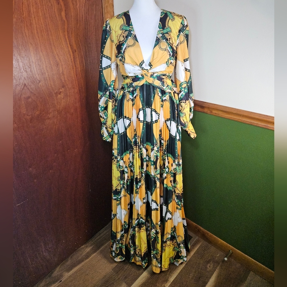 L'ATISTE womens dress NWT size small